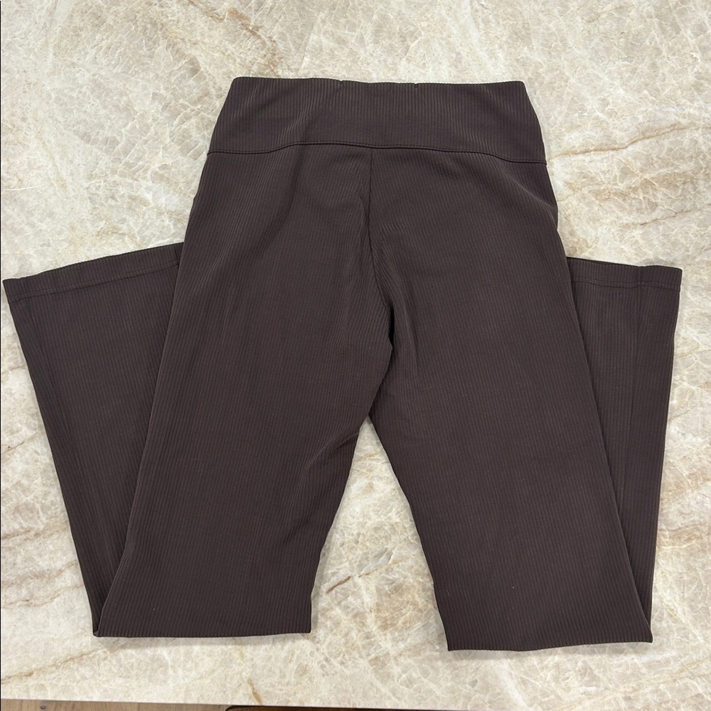 Lululemon Ribbed Softstreme Flared Pant Regular - Picture 6 of 6